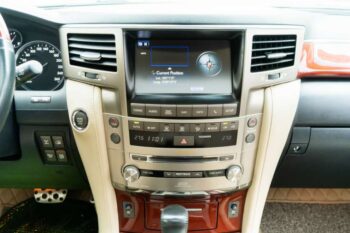 lx-570-2013-hanoicar-11-350x233-1.jpg