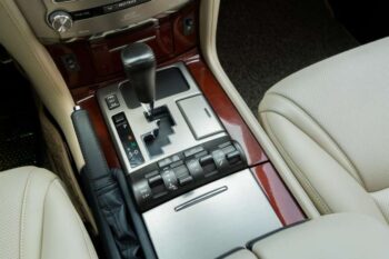 lx-570-2013-hanoicar-12-350x233-1.jpg